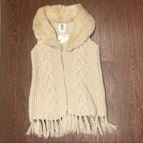 Anthropologie Jackets & Blazers - NWT Anthropologie Anchorage Ivory Knit w/ Fur Vest